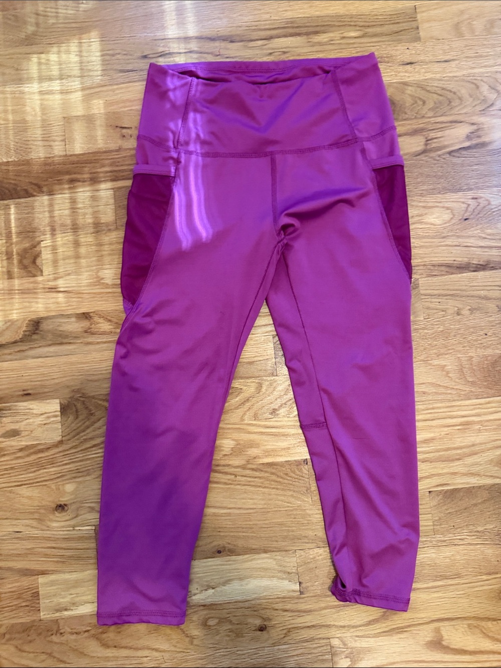 Daisy Fuentes Fuchsia Capri Leggings with Side Pockets
